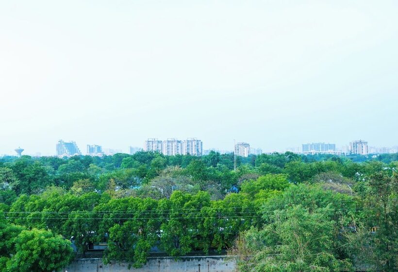 בית מלון כפרי Treebo Sunny Feast