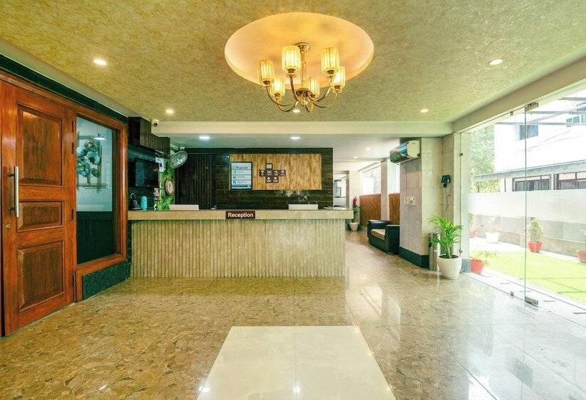 בית מלון כפרי Treebo Sunny Feast