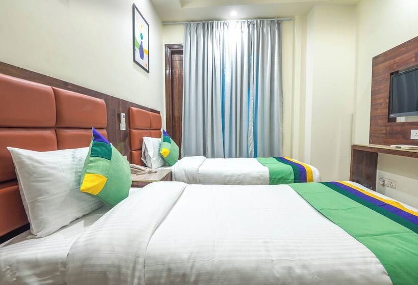 בית מלון כפרי Treebo Sunny Feast