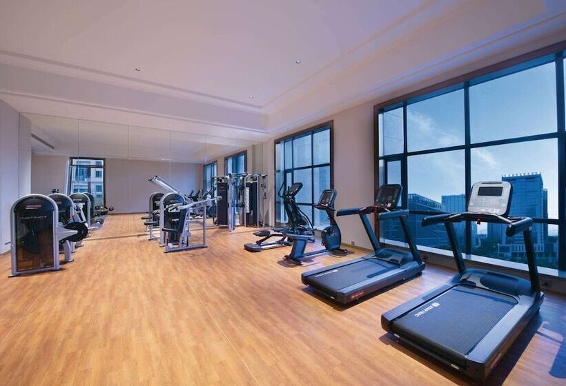 Отель Ramada Plaza By Wyndham Dongguan Songshan Lake