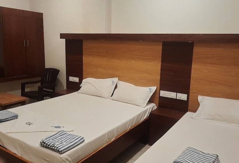 Отель Rani Residency