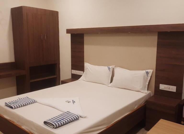 Отель Rani Residency