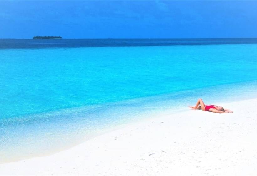 هتل Akasha Beach Maafushi