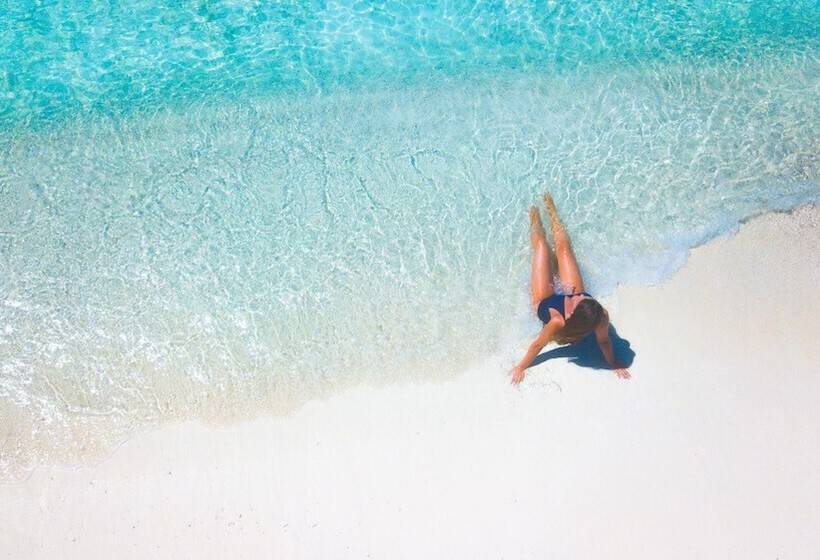 هتل Akasha Beach Maafushi