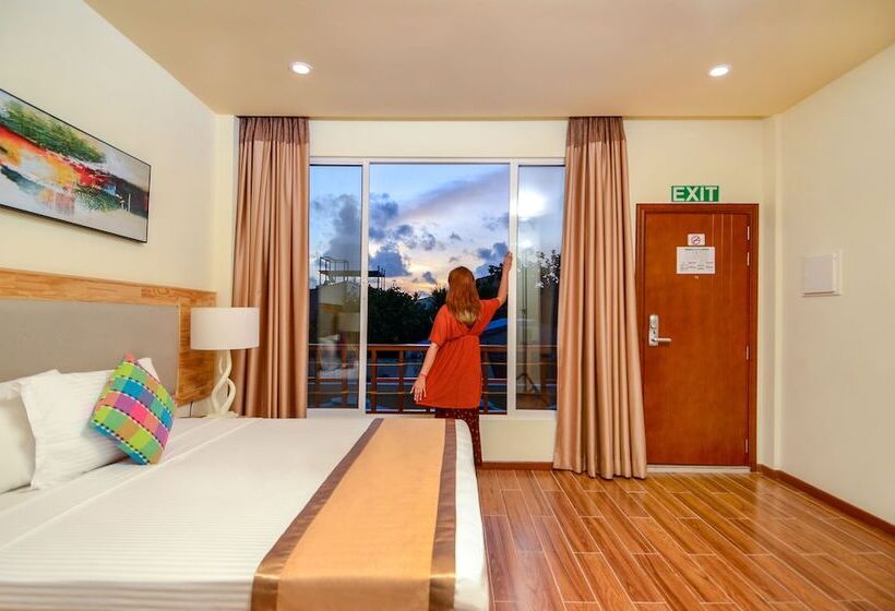 هتل Akasha Beach Maafushi