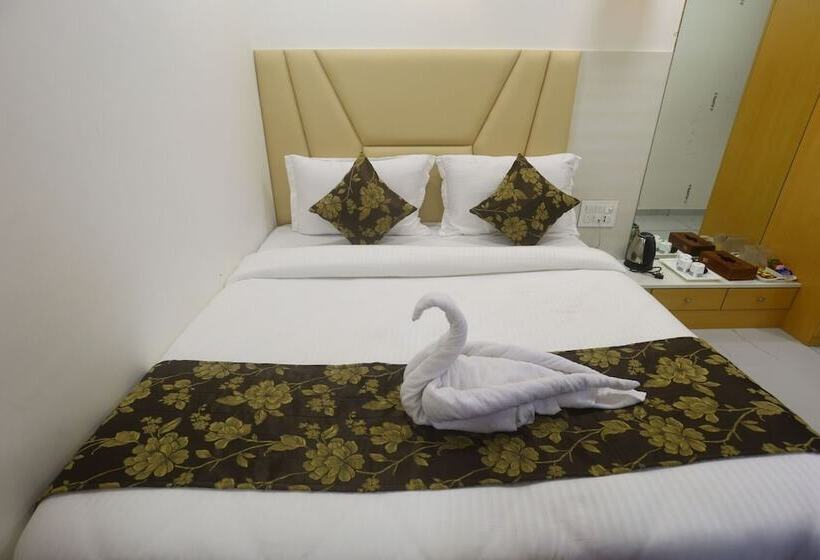 בית מלון כפרי Riva Palace