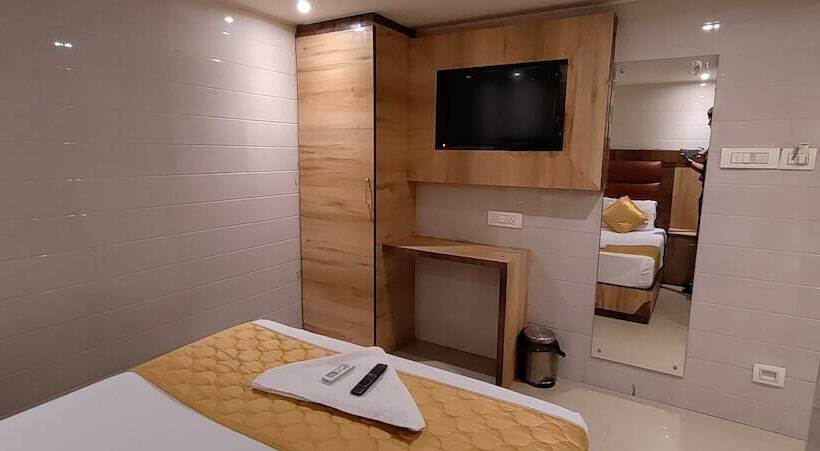 فندق Sai Suites Dadar