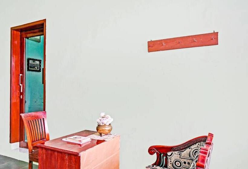 호텔 Sekar Guest House Jember By Oyo