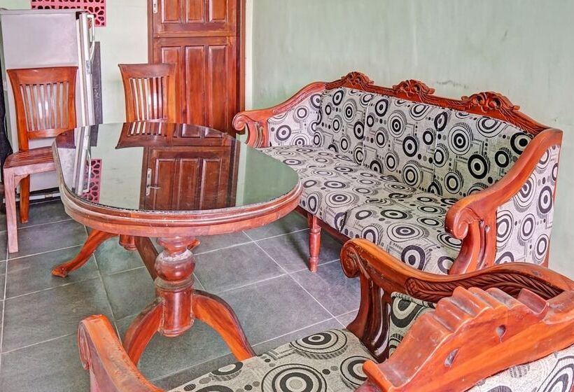 ホテル Sekar Guest House Jember By Oyo