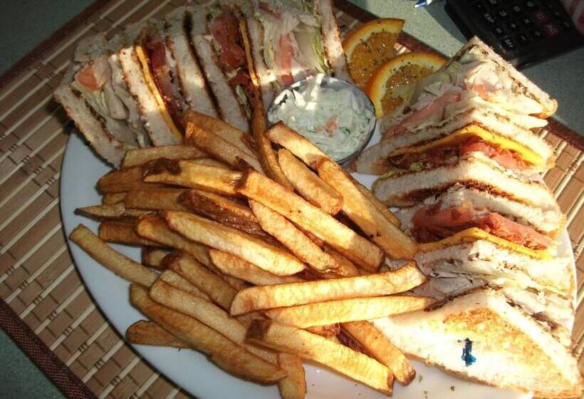 酒店 Silverwood Inn