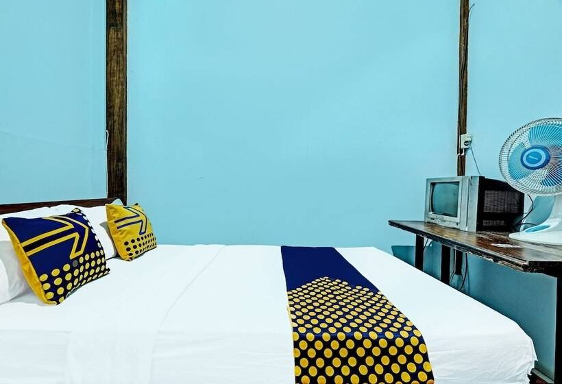 Отель Spot On Joglo Doyong Homestay Syariah