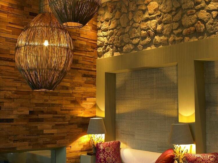 The Giri Residence Hotel & Spa