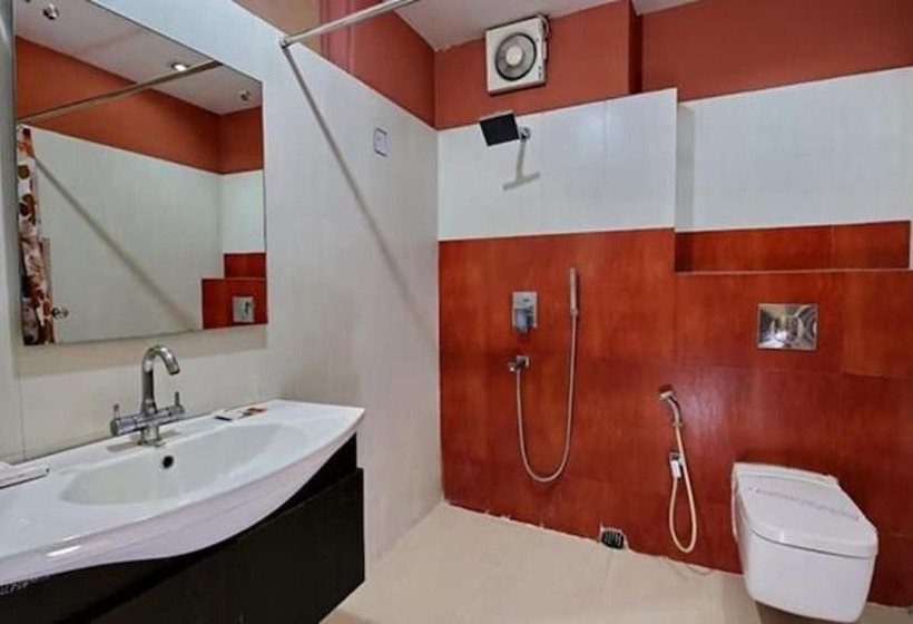 Fabhotel Prime The Hindustan Residency