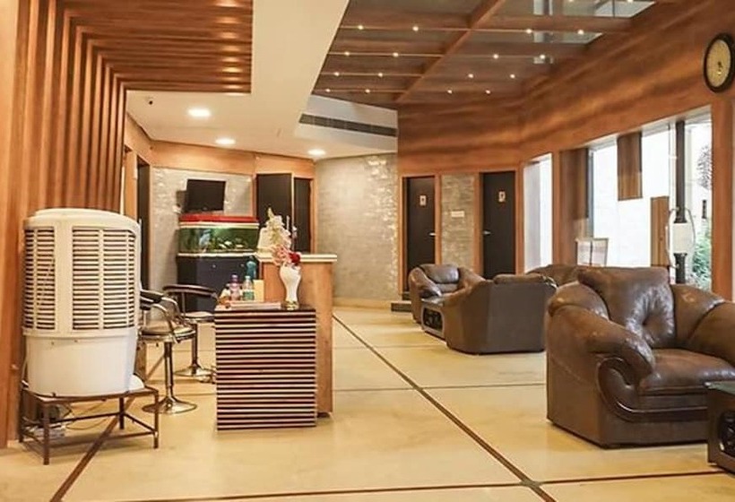 Fabhotel Prime The Hindustan Residency