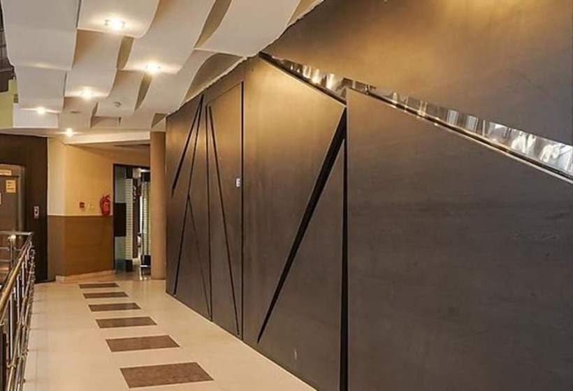 Fabhotel Prime The Hindustan Residency