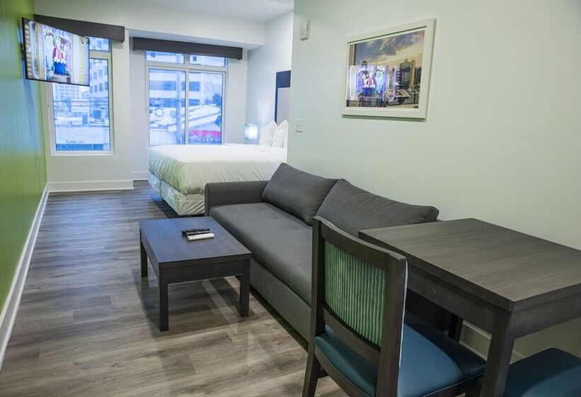 בית מלון כפרי Peachtree Suites