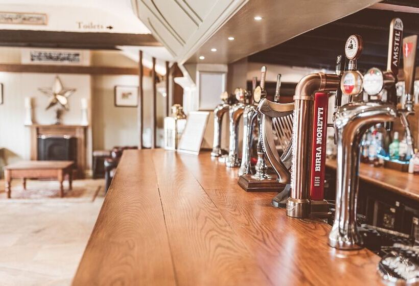 فندق The Poachers Country