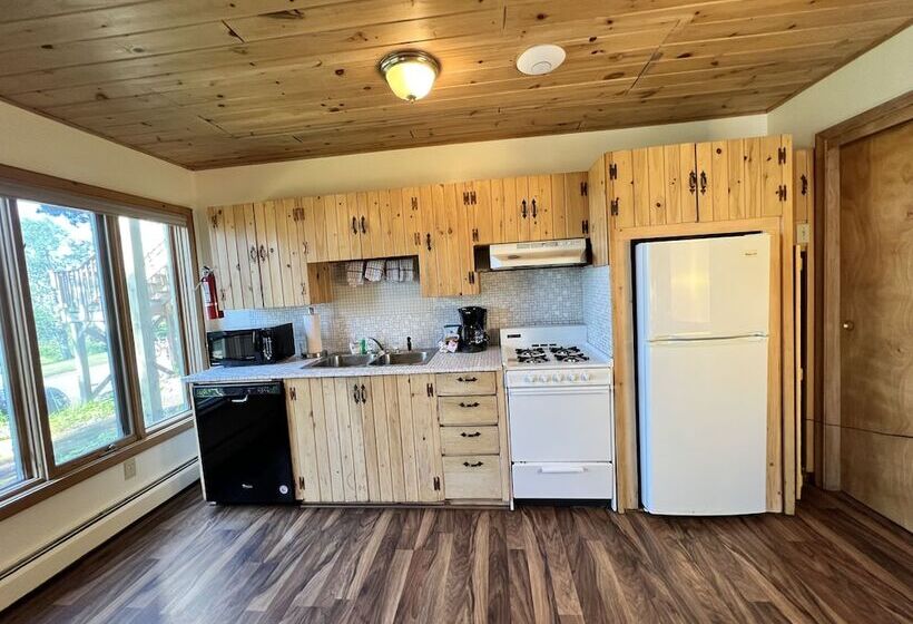 فندق Thomsonite Beach Inn