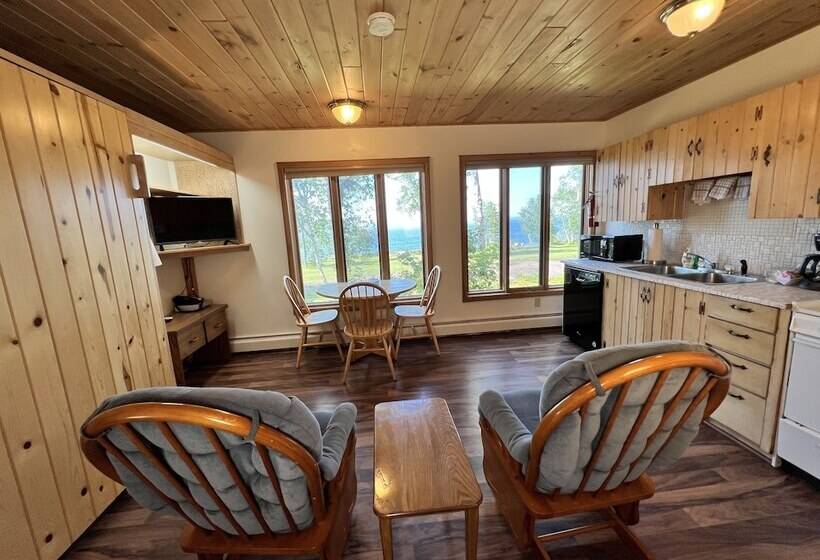 فندق Thomsonite Beach Inn