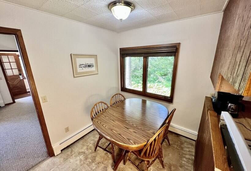 فندق Thomsonite Beach Inn