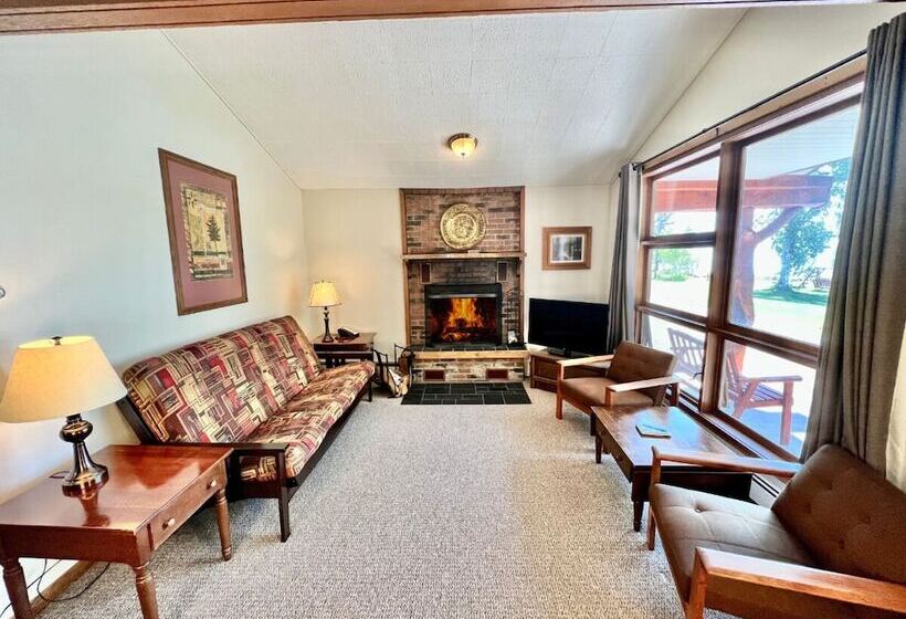 فندق Thomsonite Beach Inn