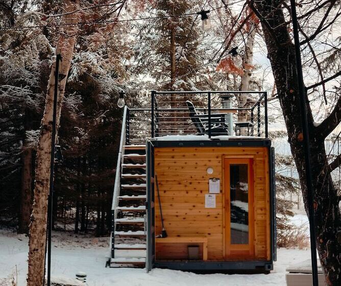 فندق Thomsonite Beach Inn