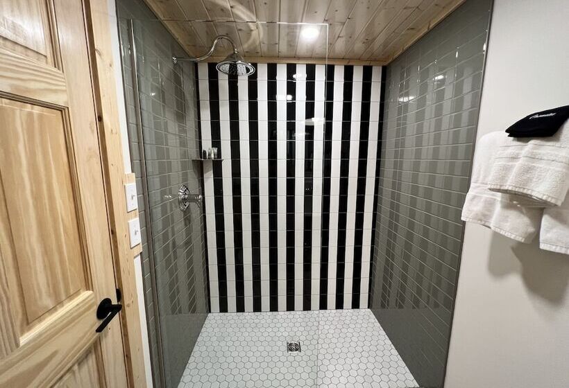 فندق Thomsonite Beach Inn