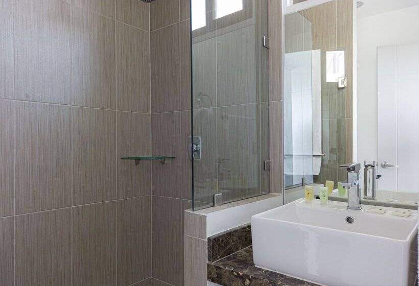 בית מלון כפרי Tramonto Resort