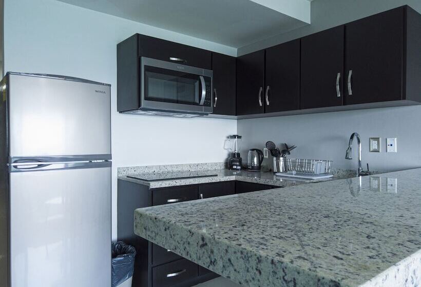 בית מלון כפרי Tramonto Resort