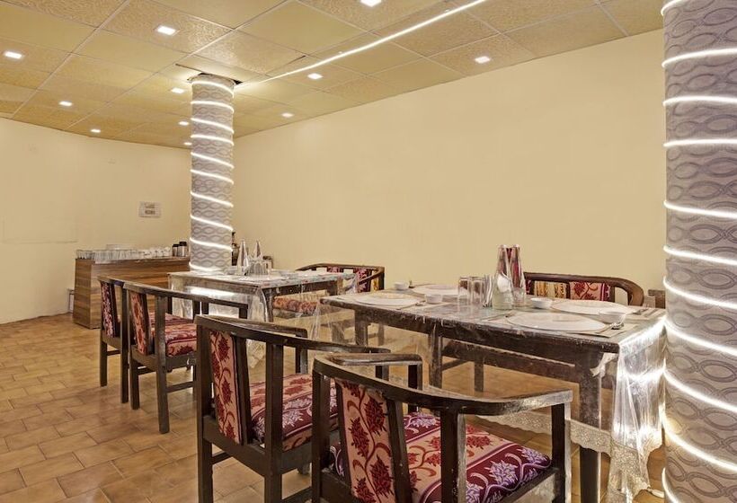 酒店 Treebo Kosmos Anamika, 1 Km From Nainital Lake