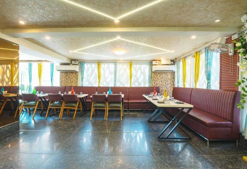 בית מלון כפרי Treebo Sunny Feast