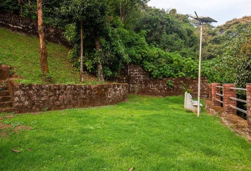 Hotel Treebo Yajna Comforts