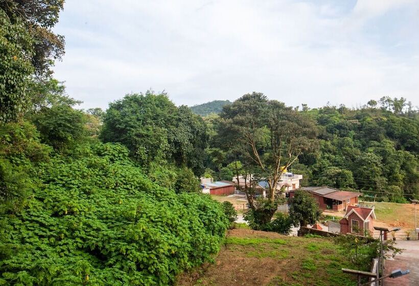 Hotel Treebo Yajna Comforts