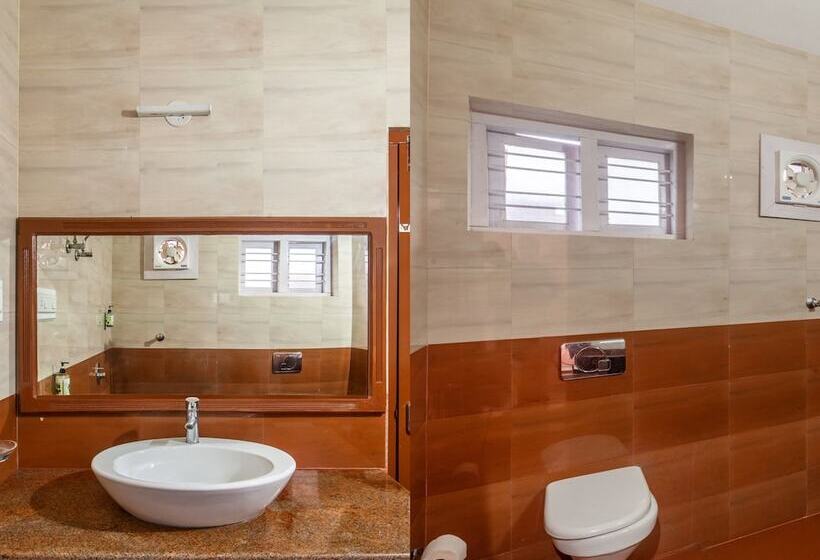 Hotel Treebo Yajna Comforts