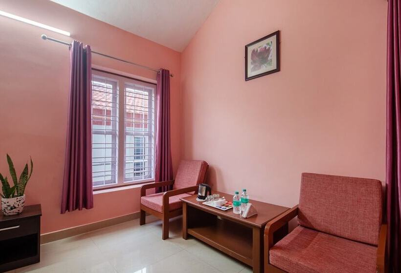 Hotel Treebo Yajna Comforts