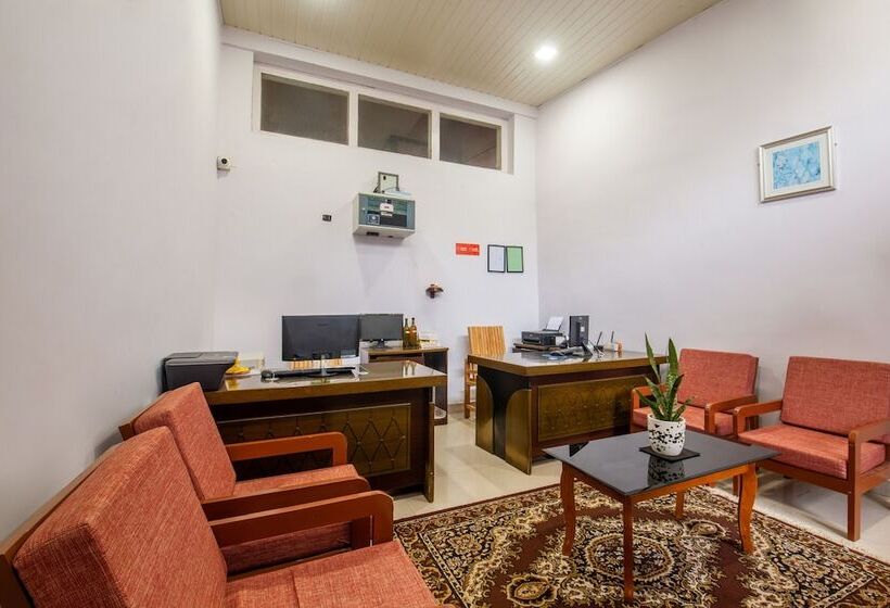 Hotel Treebo Yajna Comforts