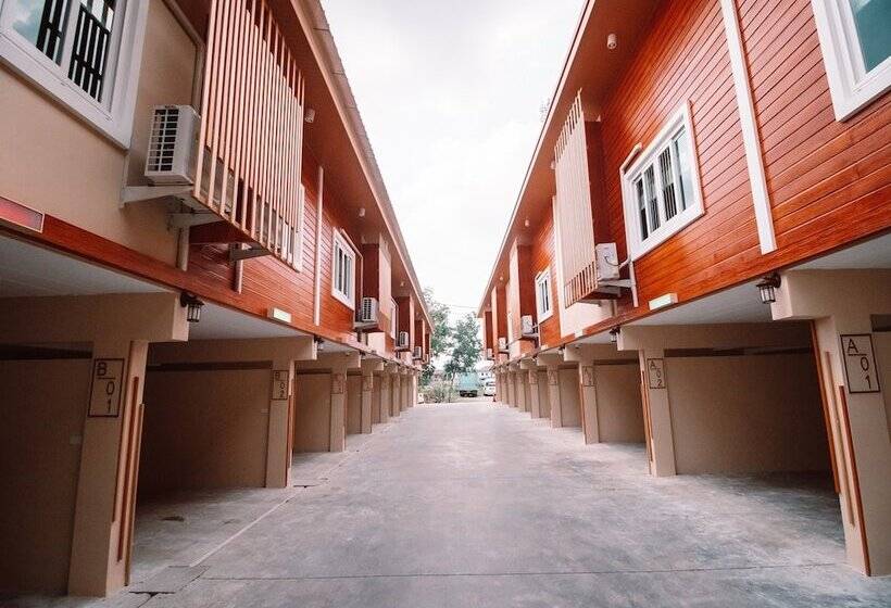 ホテル Triple Trees Village