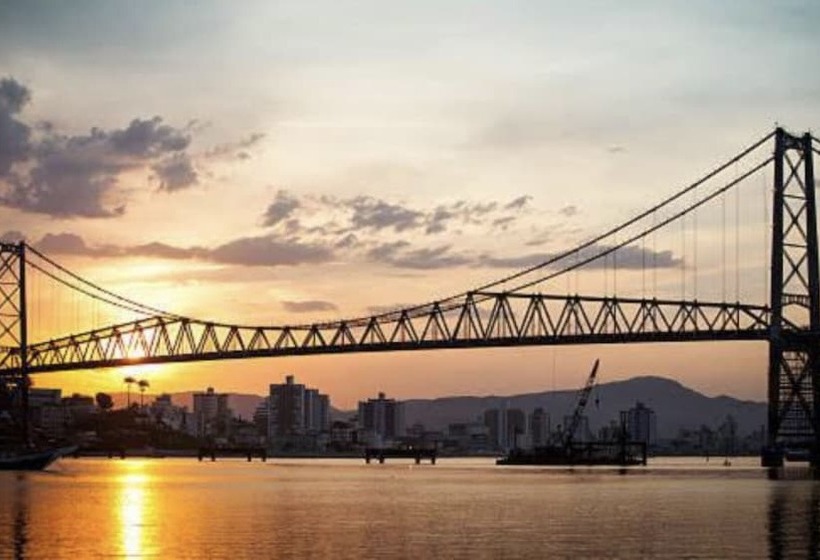 فندق Valentina 24 Horas