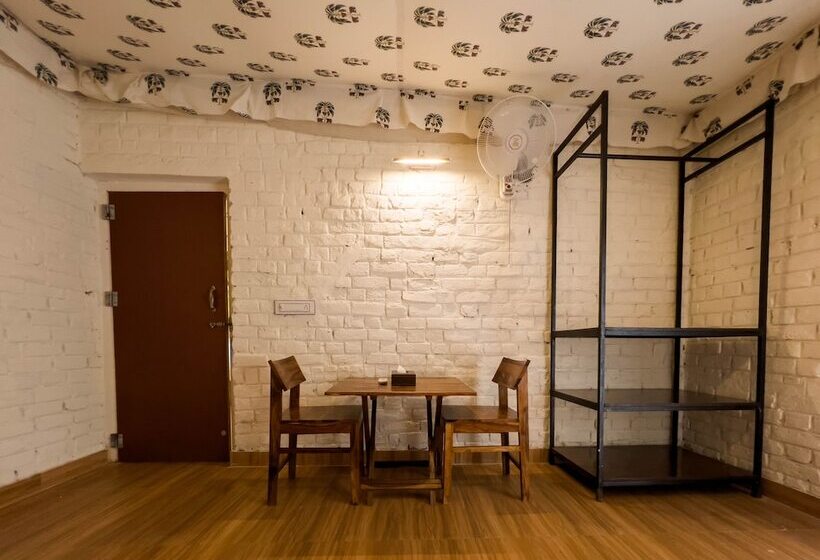 Отель Vanbagh Sariska Resort