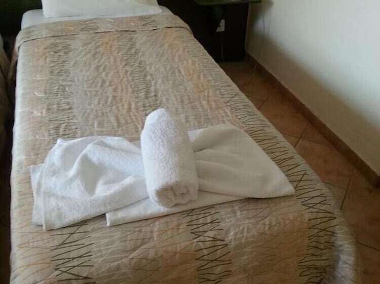 בית מלון כפרי Villa Cariatis