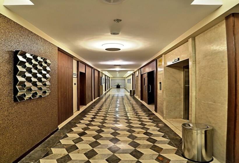 ホテル Vits Devbhumi