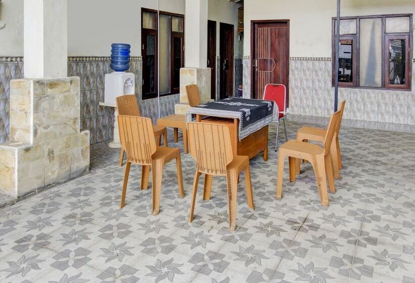 فندق Zeevanna Guest House Syariah By Oyo