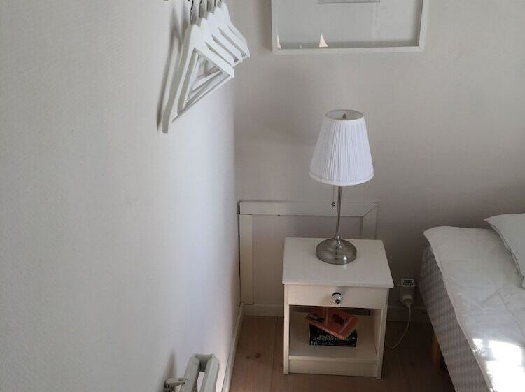 Körsbärsgården Bed & Breakfast