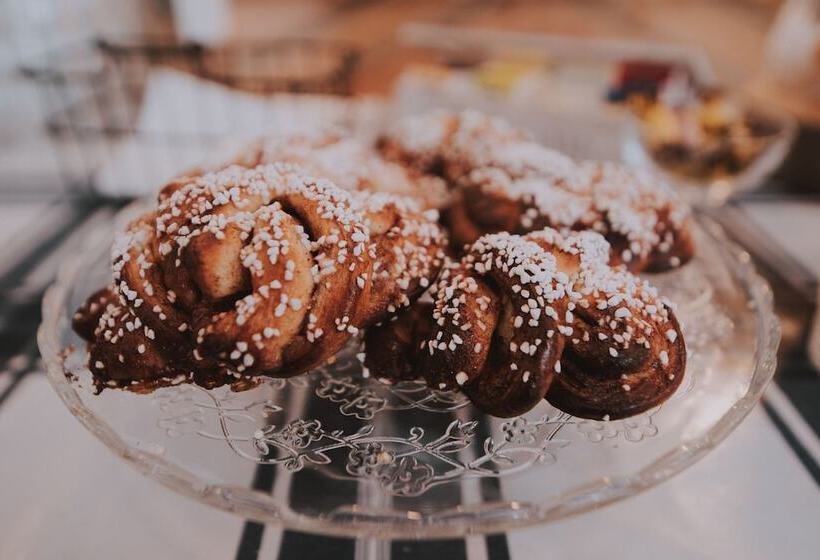 Kuerkievari Kuerhostel