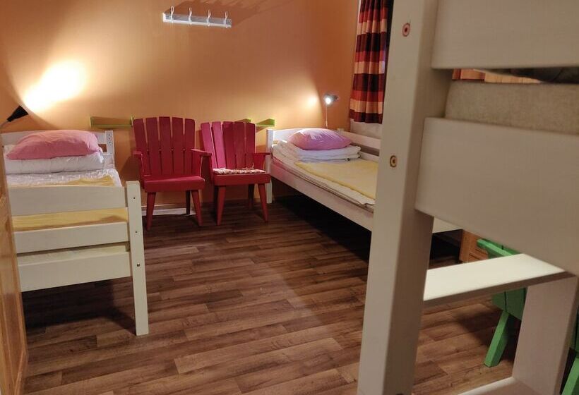 Kuerkievari Kuerhostel