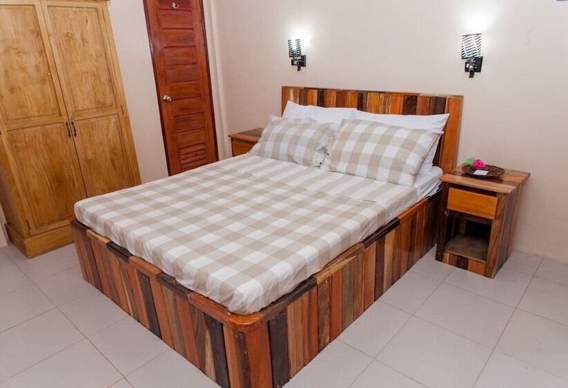 Melrose Beach Resort