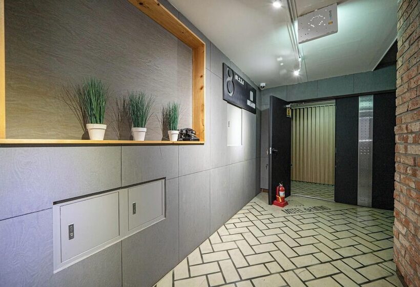 모텔 Geojedo Gohyeon Mono