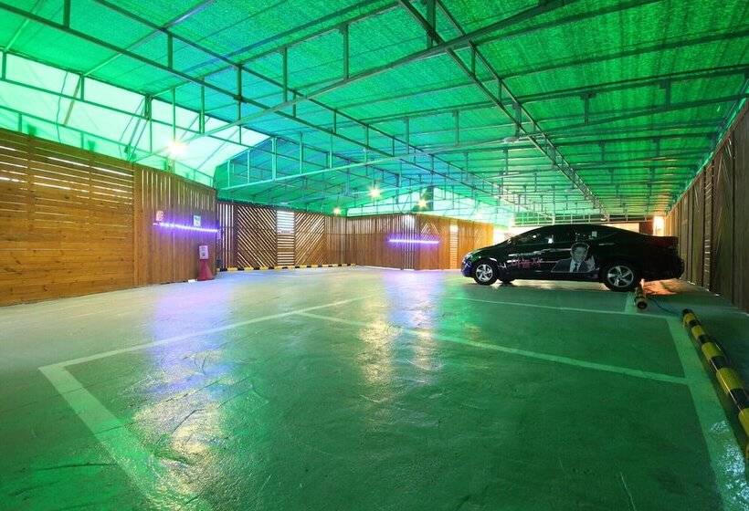 모텔 Jinju Hotel Beach