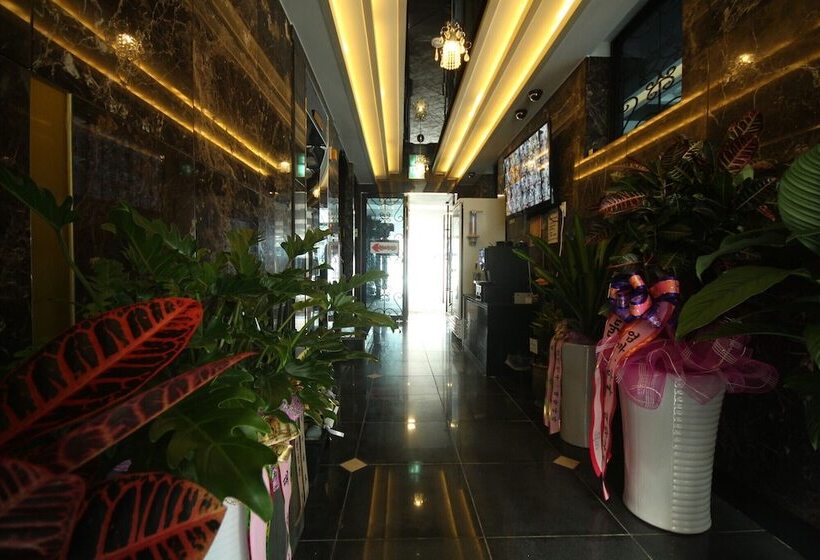 모텔 Jinju Hotel Beach