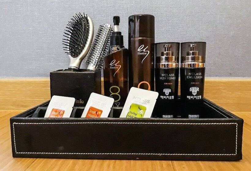 모텔 Jinju Hotel Beach